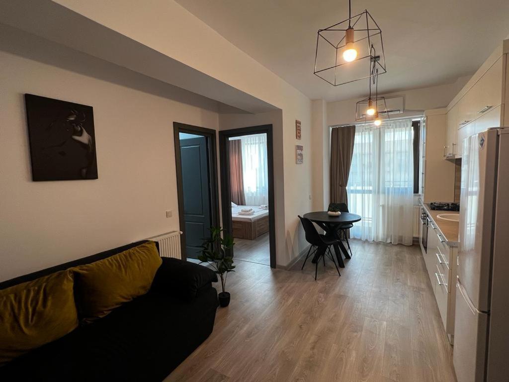 Cozy Accommodation Central City - Iasi Exterior photo