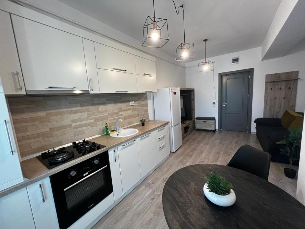 Cozy Accommodation Central City - Iasi Exterior photo
