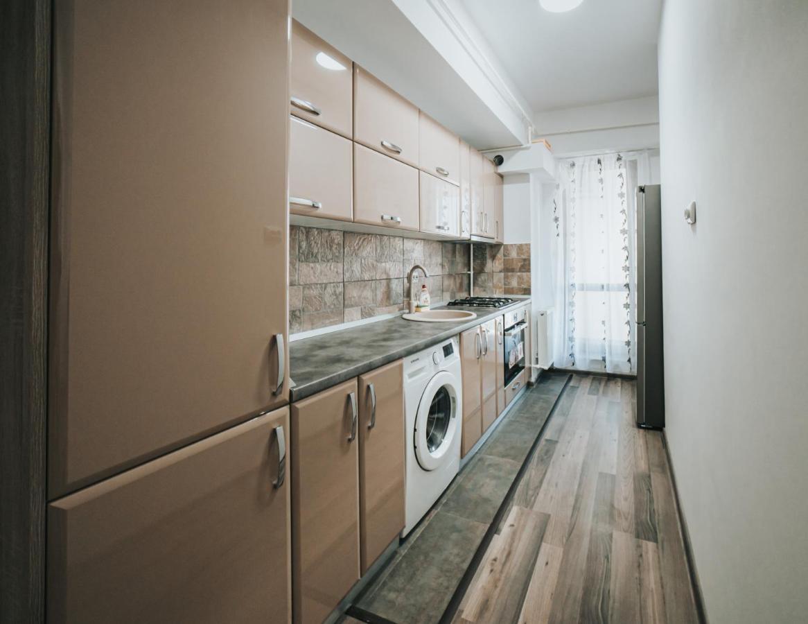Cozy Accommodation Central City - Iasi Exterior photo